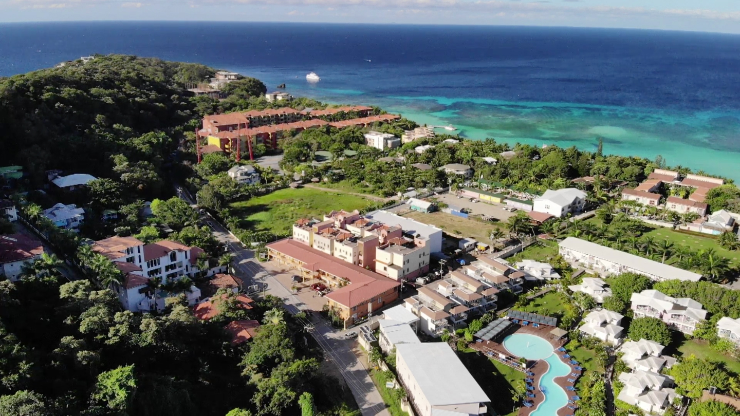 west bay mall roatan